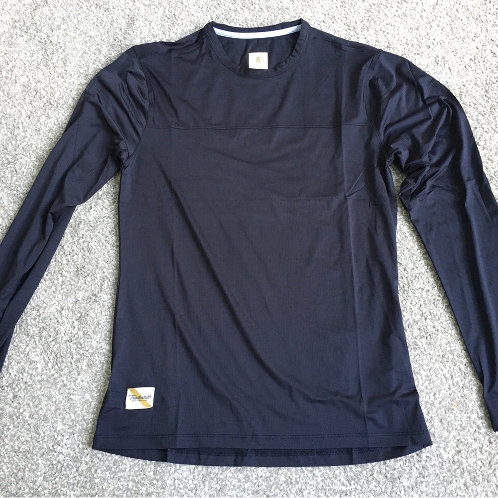 Tracksmith mens size small Twilight running long sleeve shirt